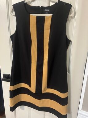 Allen B. By Allen Schwartz Black & Mustard Stripe Sleeveless Shift Dress
